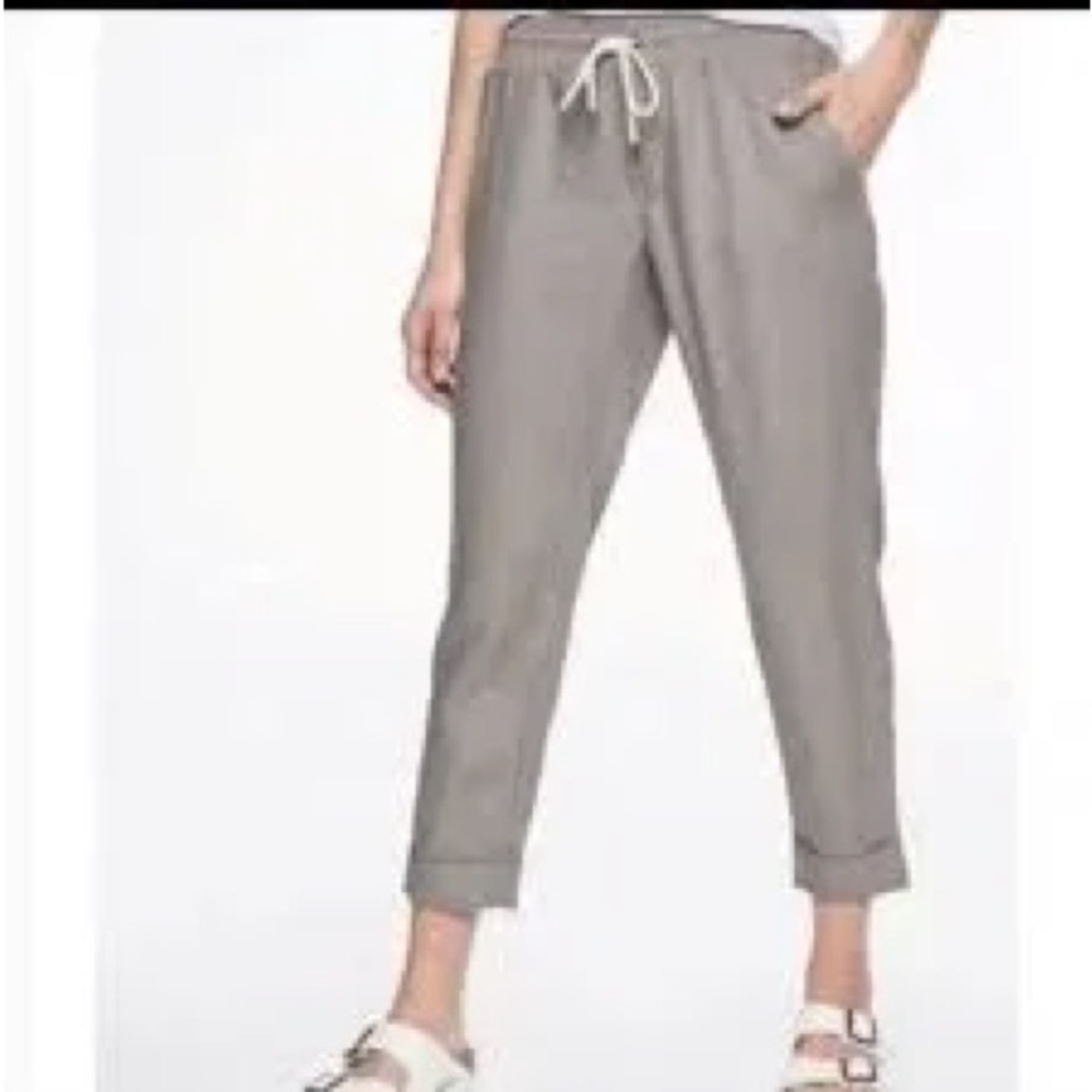 Athleta gray linen jogger pants women’s size 4 cropped Athlesiure